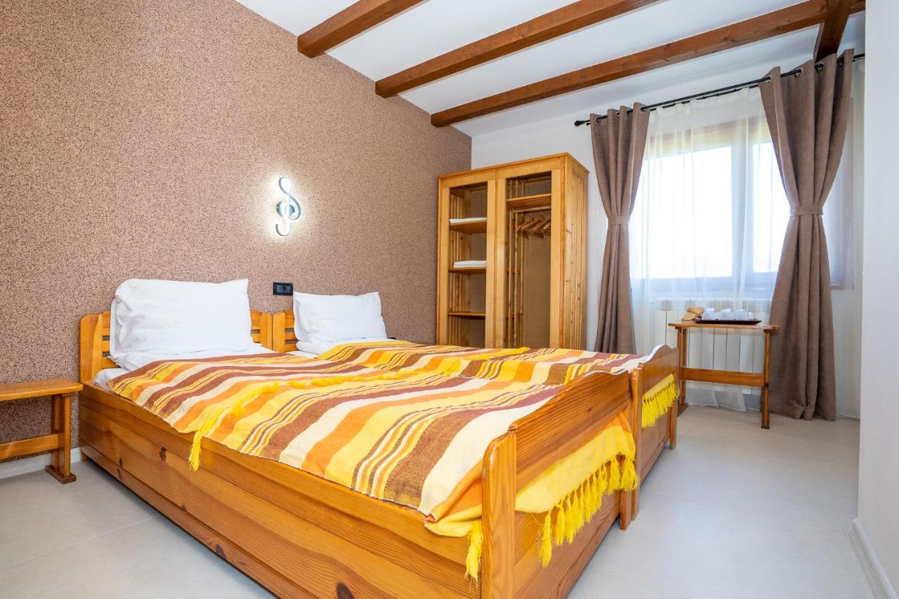 Casa Nikita Hotell Vama Veche Eksteriør bilde